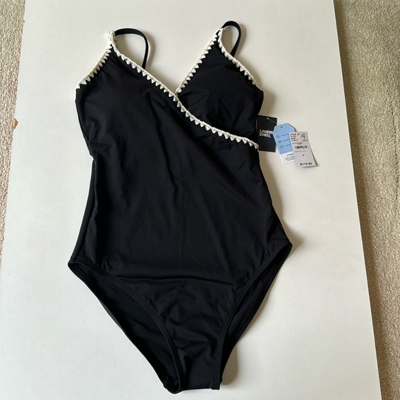 NEW Lands End Black Chlorine Resistant Swimsuit - Picture 5 of 9